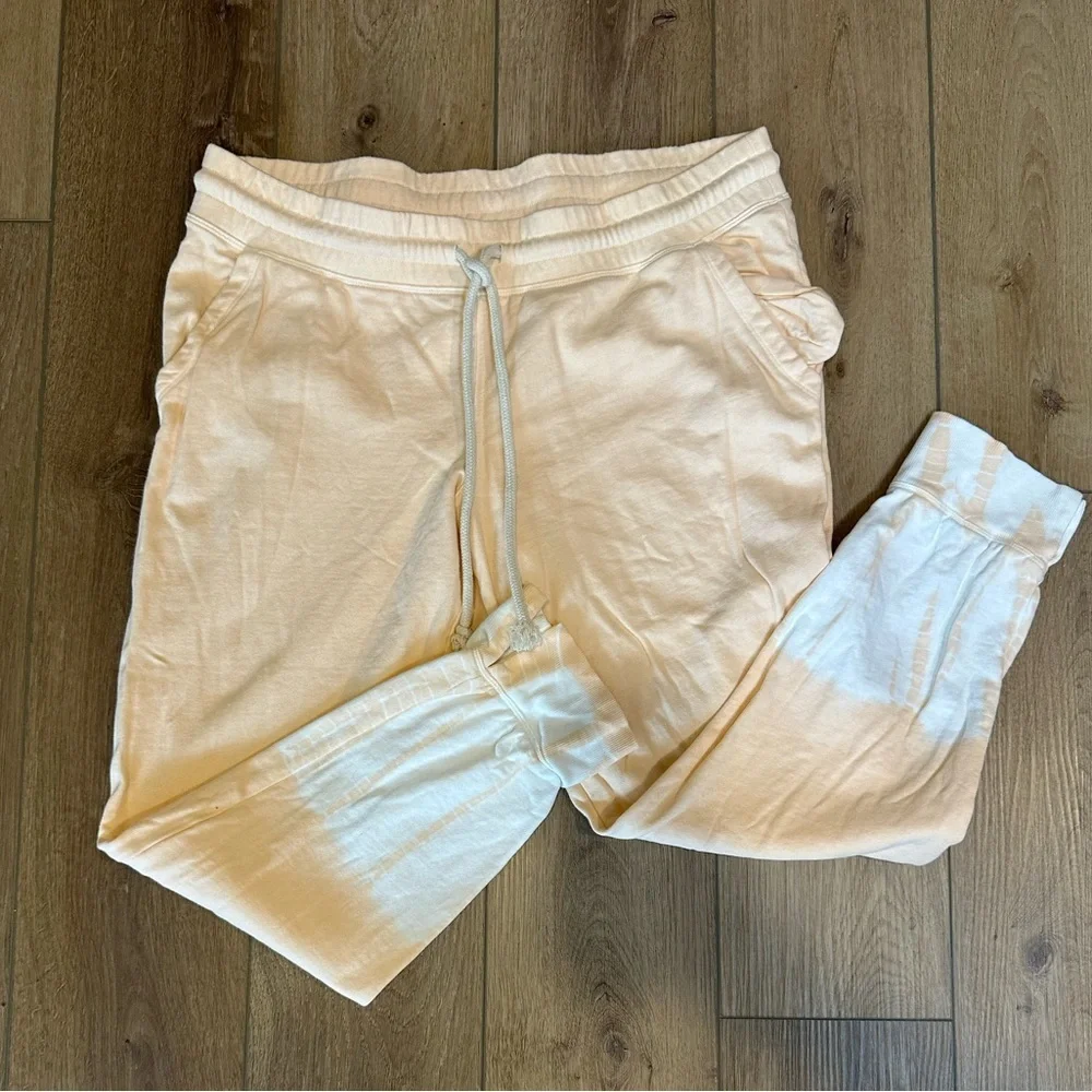 Universal Threads Set - Picture 2 of 3